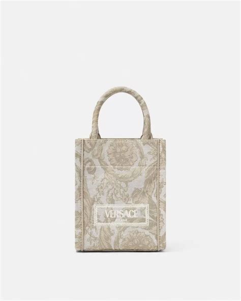 versace bag hyunjin|hyunjin versace holiday wish list.